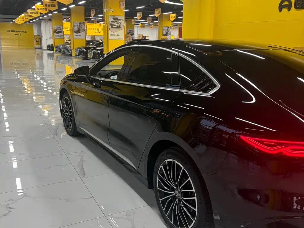 BYD Han — миниатюра 5