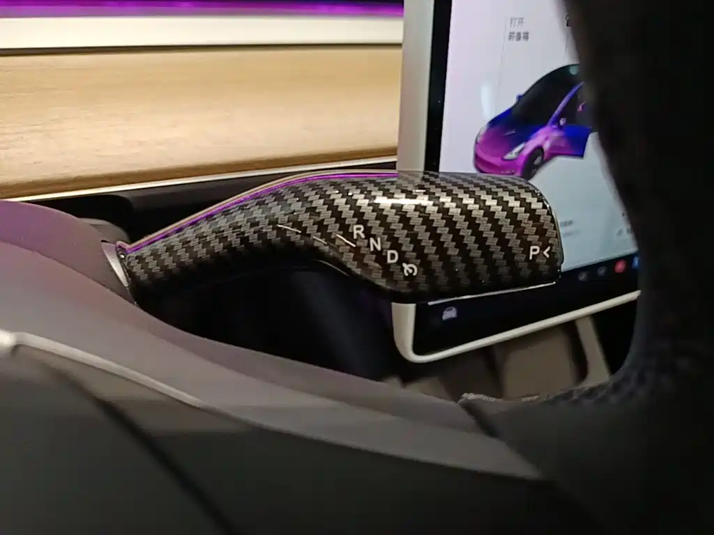 Tesla Model 3 — миниатюра 14