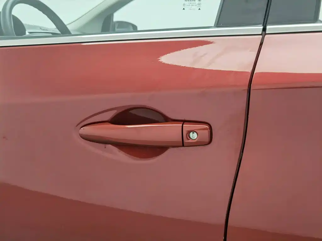 Nissan Tiida — миниатюра 18