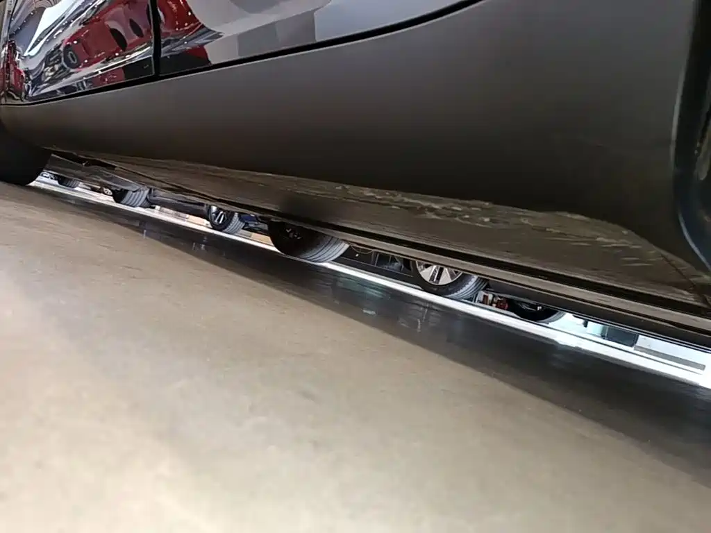 Tesla Model Y — миниатюра 22