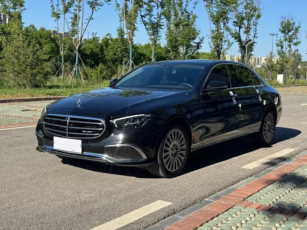 Mercedes-Benz E-Class 2023