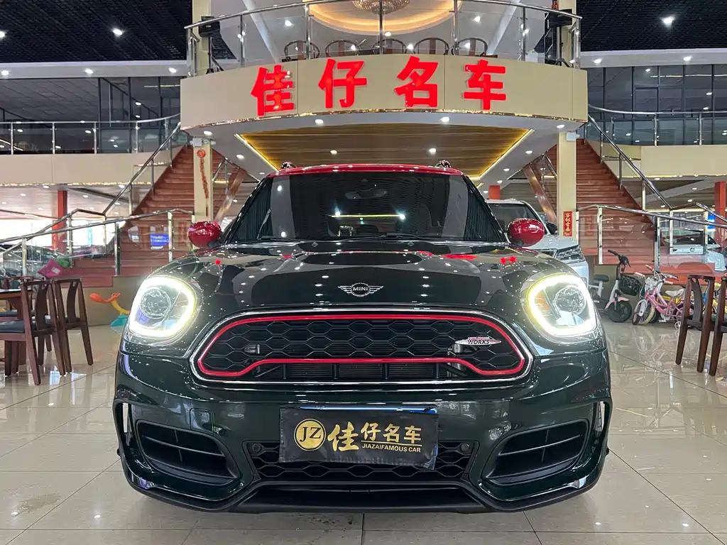 MINI JCW COUNTRYMAN
