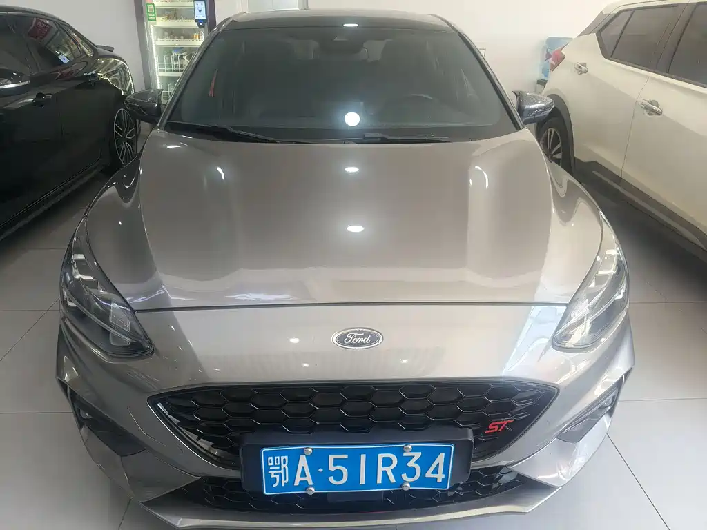 Ford Focus 2020 EcoBoost 180 AT ST Line
