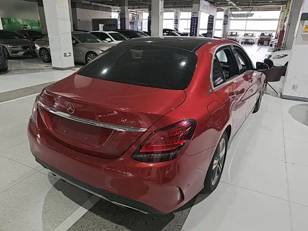 Mercedes-Benz C-Class — миниатюра 7