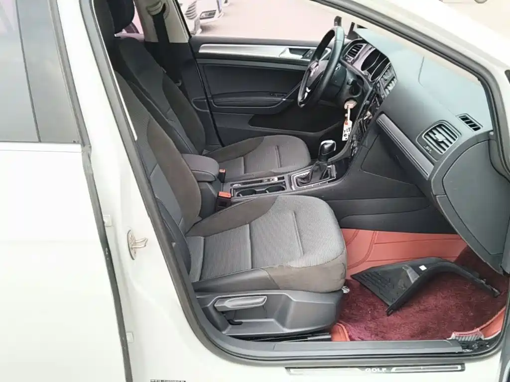 Volkswagen Golf — миниатюра 25