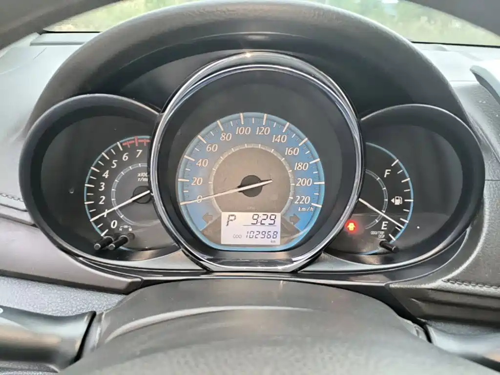 Toyota Yaris L — миниатюра 12