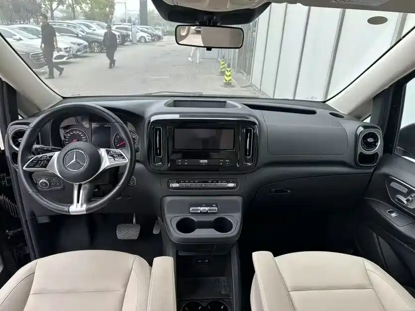 Mercedes-Benz Vito — миниатюра 2