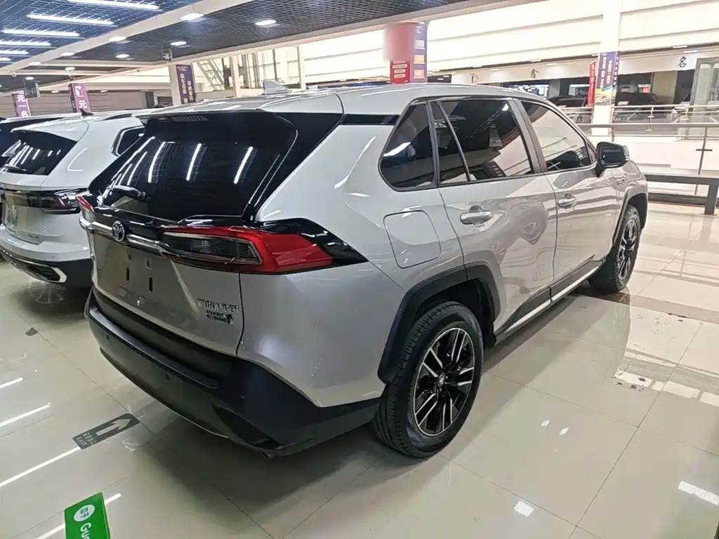 Toyota Wildlander New Energy — миниатюра 7