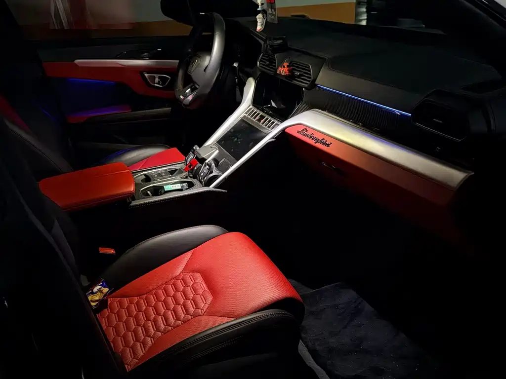 Lamborghini Urus 2021 4.0T V8