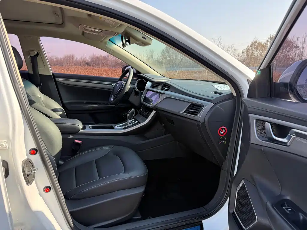 GEELY AUTOMOBILE EMGRAND GL