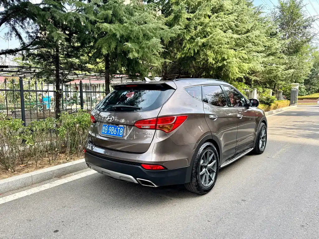 Hyundai Santa Fe — миниатюра 8