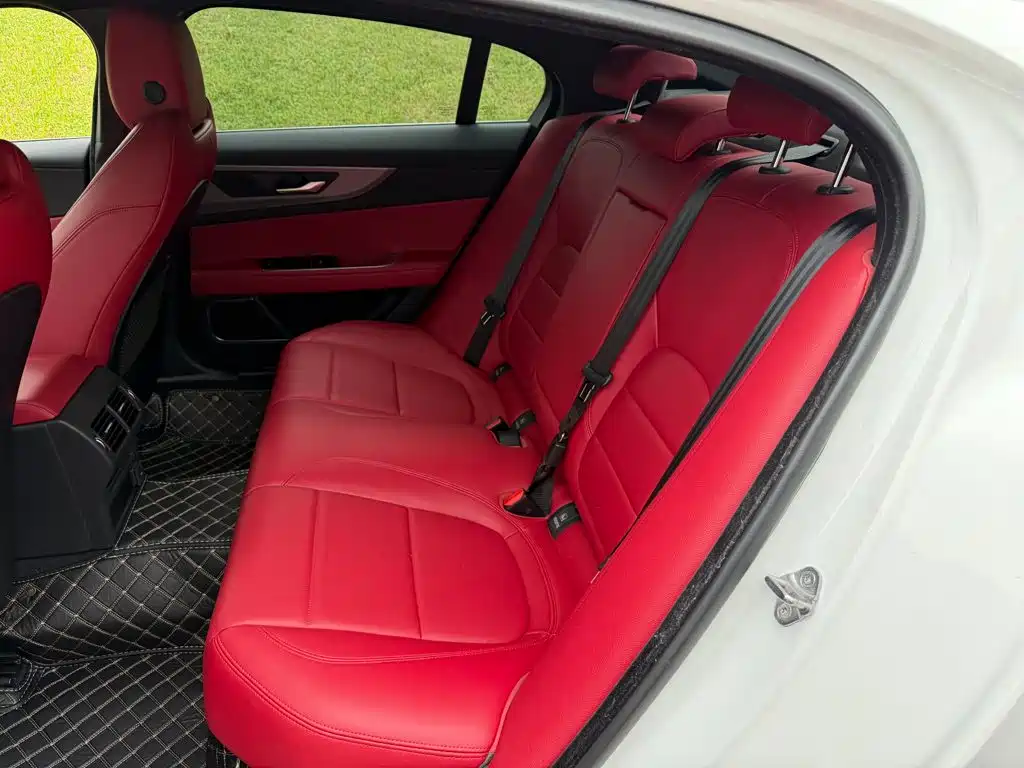 Jaguar XEL — миниатюра 12