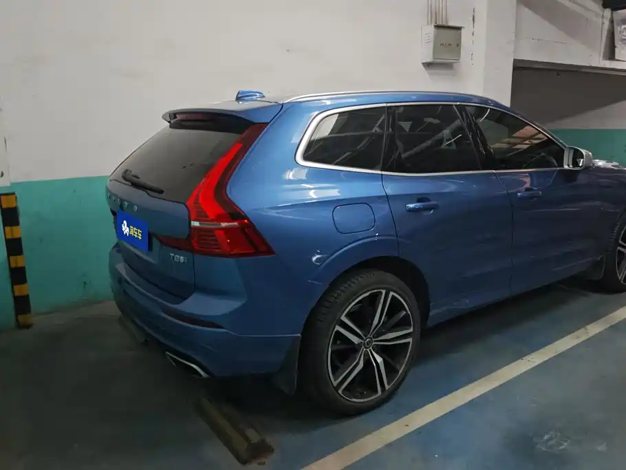 Volvo XC60 PHEV — миниатюра 3