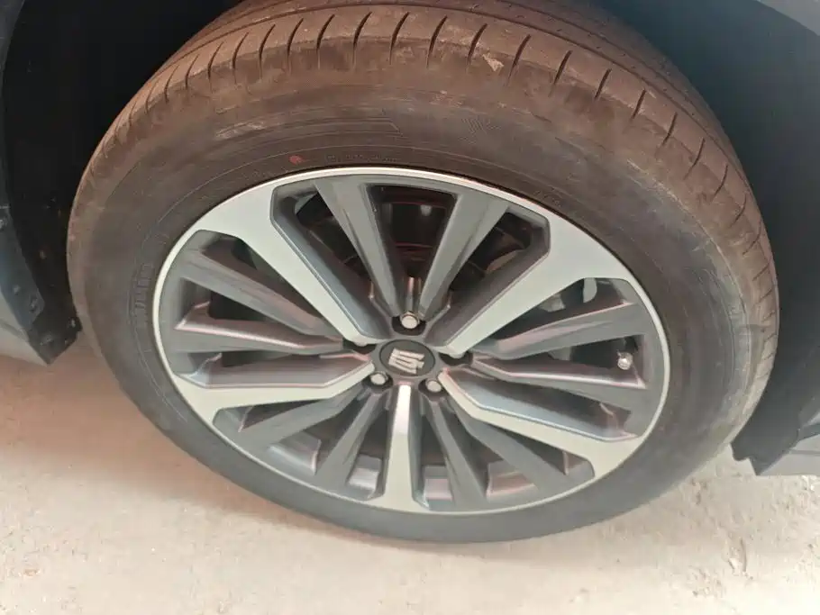 Toyota Crown Kluger — миниатюра 6