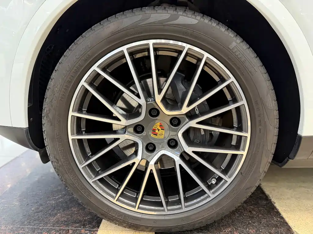 Porsche Cayenne — миниатюра 16