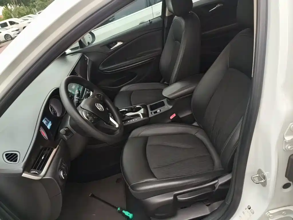Buick Verano — миниатюра 15