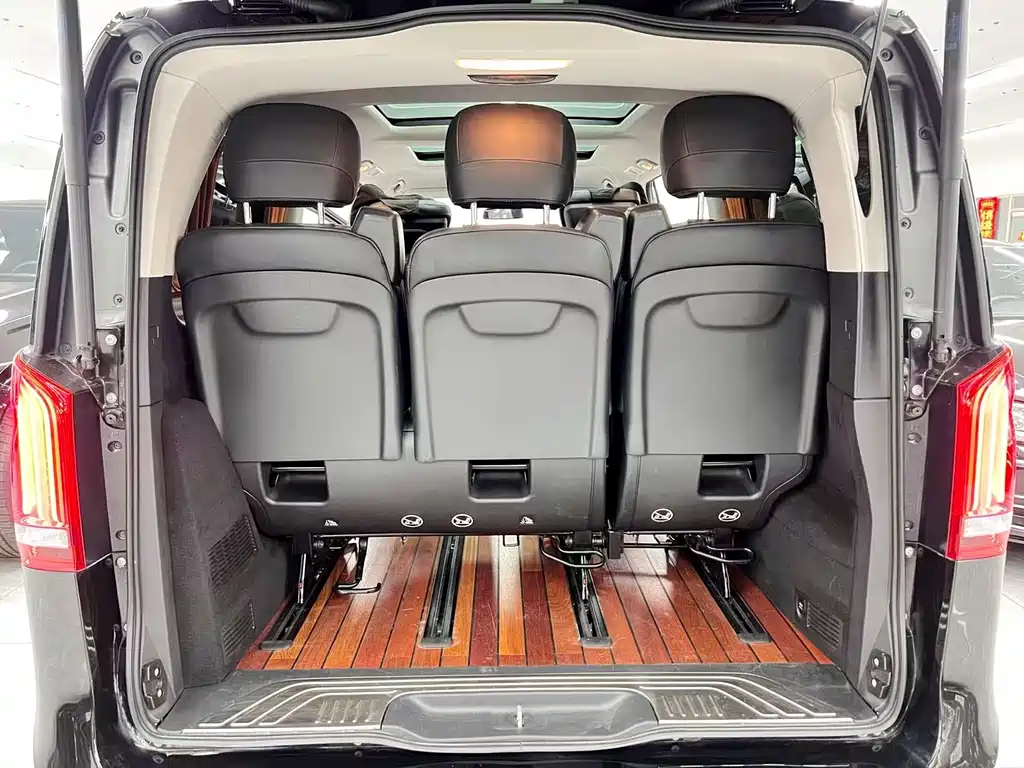 Mercedes-Benz V-Class — миниатюра 25
