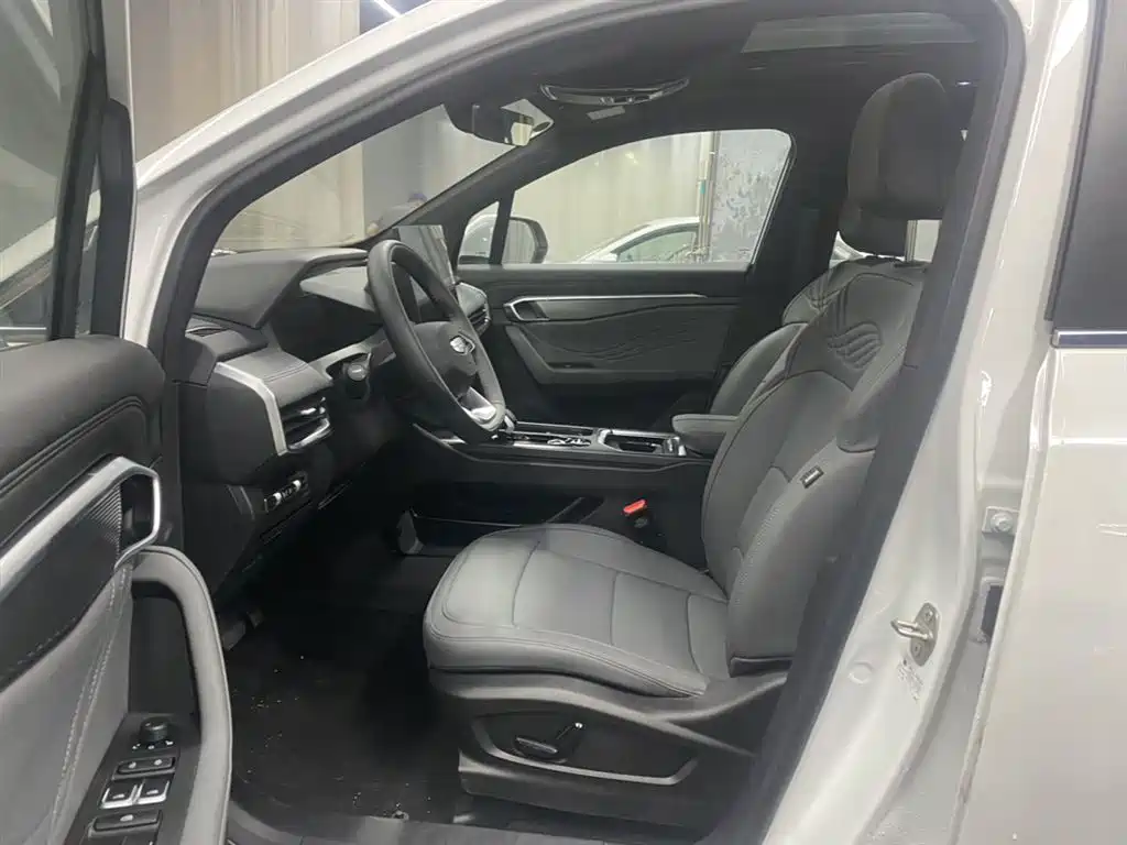 Geely HaoyueL L 2026 1.5TD DCT 7 мест