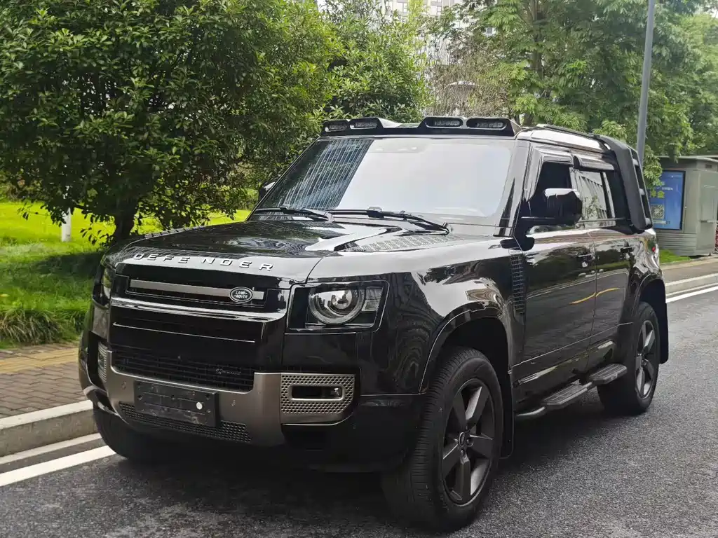 LAND ROVER  DEFENDER