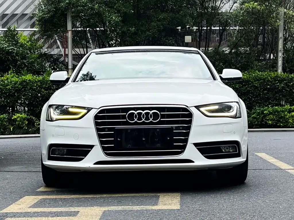 Audi A4L 2015 35 TFSI AT Comfort