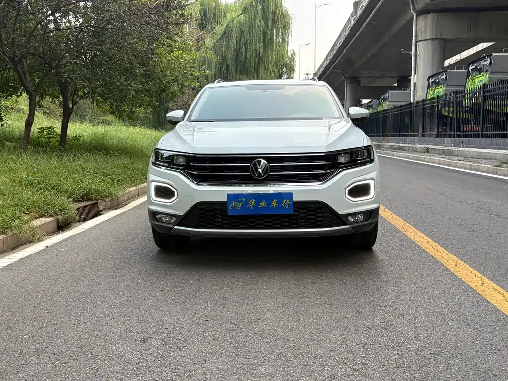 Volkswagen T-Roc 280TSI DSG 2WD Comfort Connected Edition, фото 2