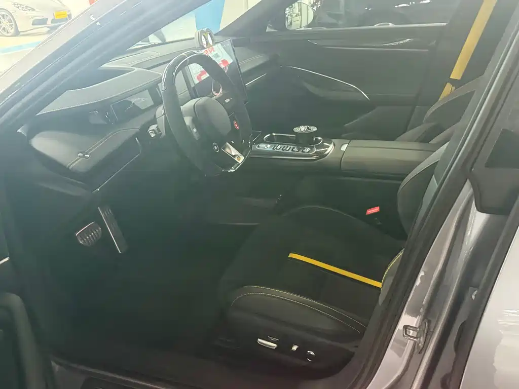 XIAOMI CAR XIAOMI SU7 ULTRA