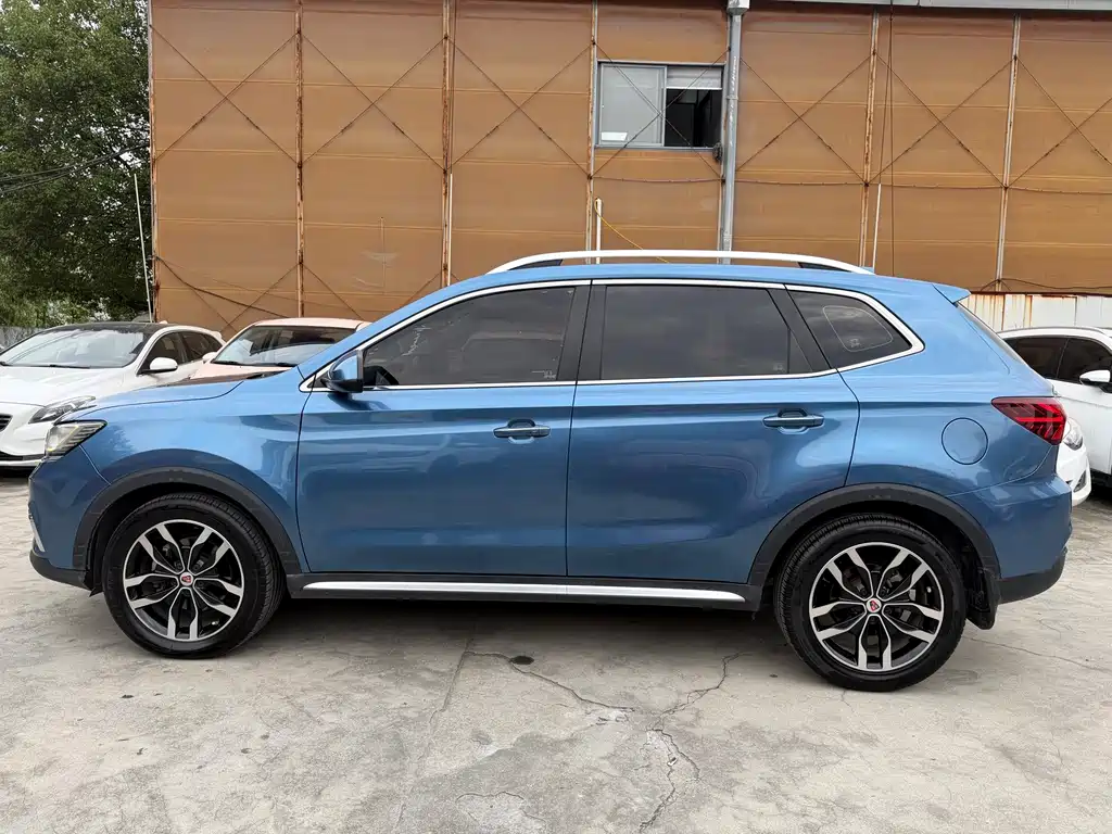 Roewe RX5 — миниатюра 12
