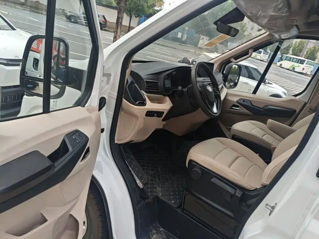 MAXUS 新途EV90 — миниатюра 16