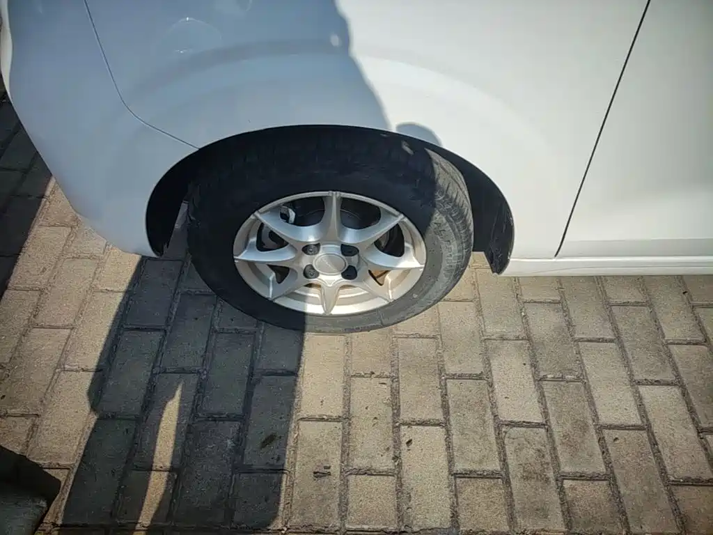 Roewe Clever — миниатюра 23
