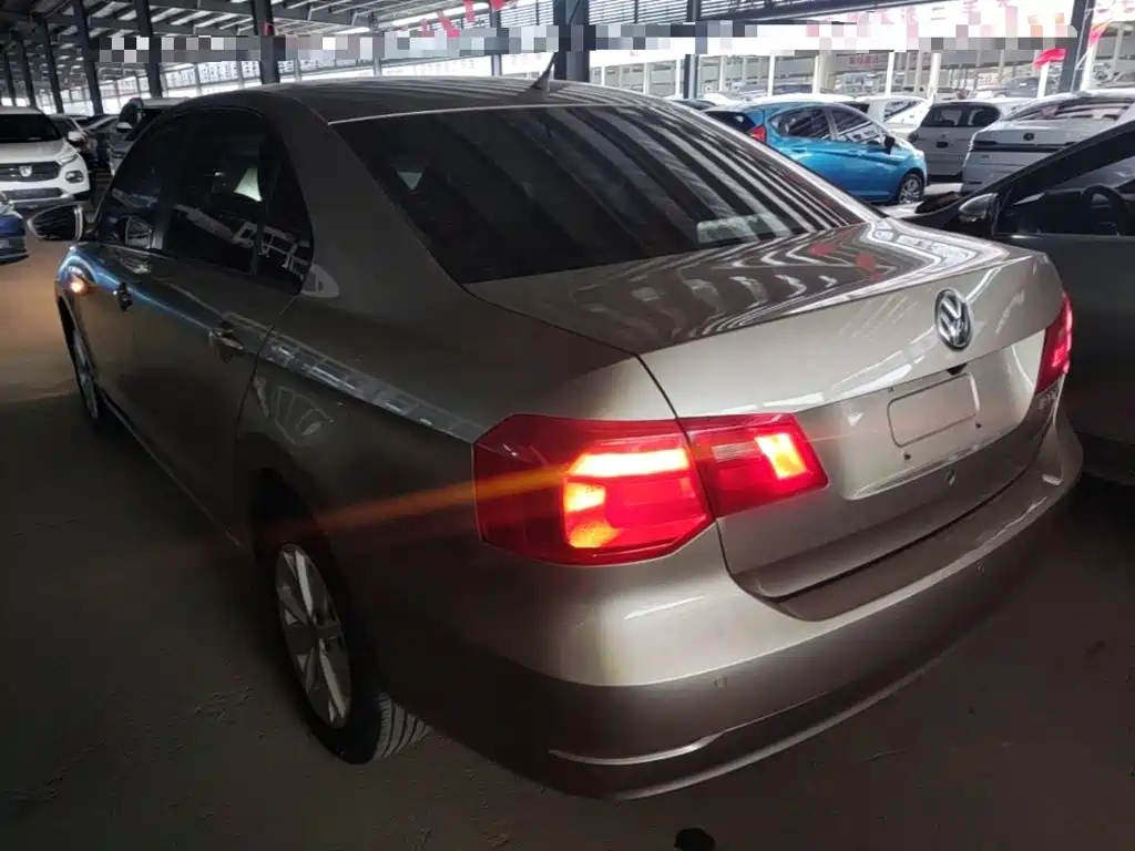Volkswagen Jetta — миниатюра 5