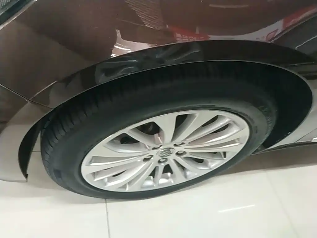 Buick LaCrosse — миниатюра 23