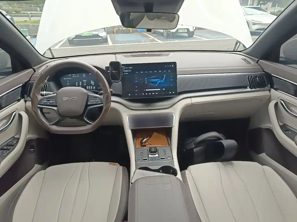BYD PLUS New Energy — миниатюра 10