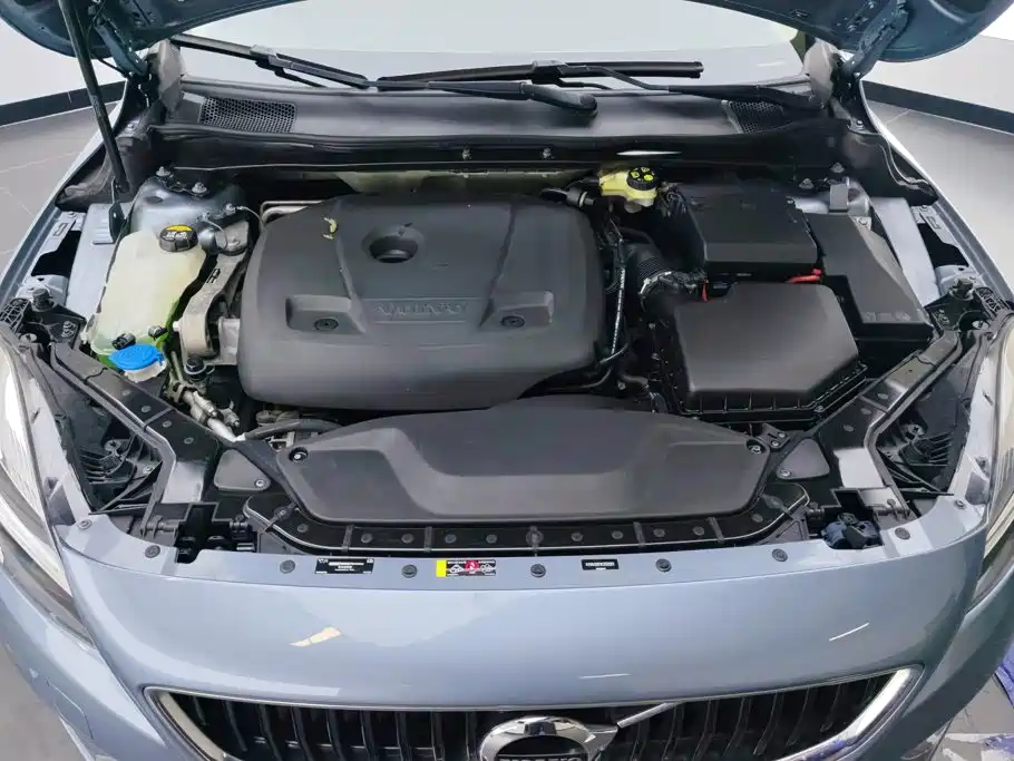 Volvo V40 — миниатюра 10
