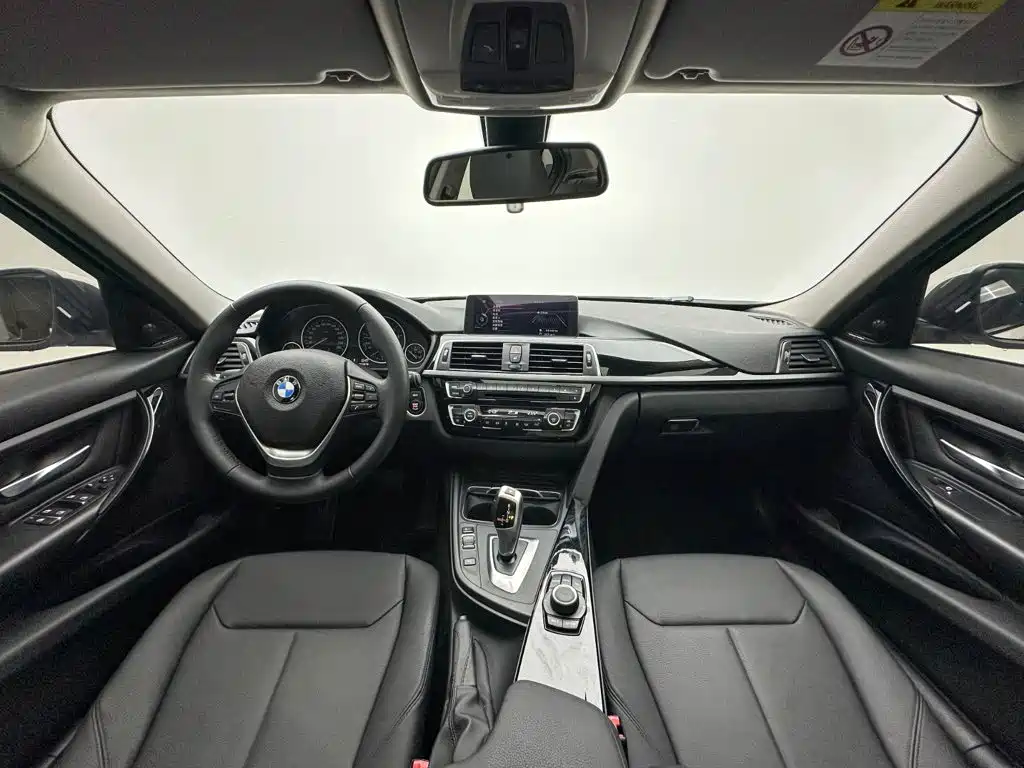 BMW 3 Series — миниатюра 21