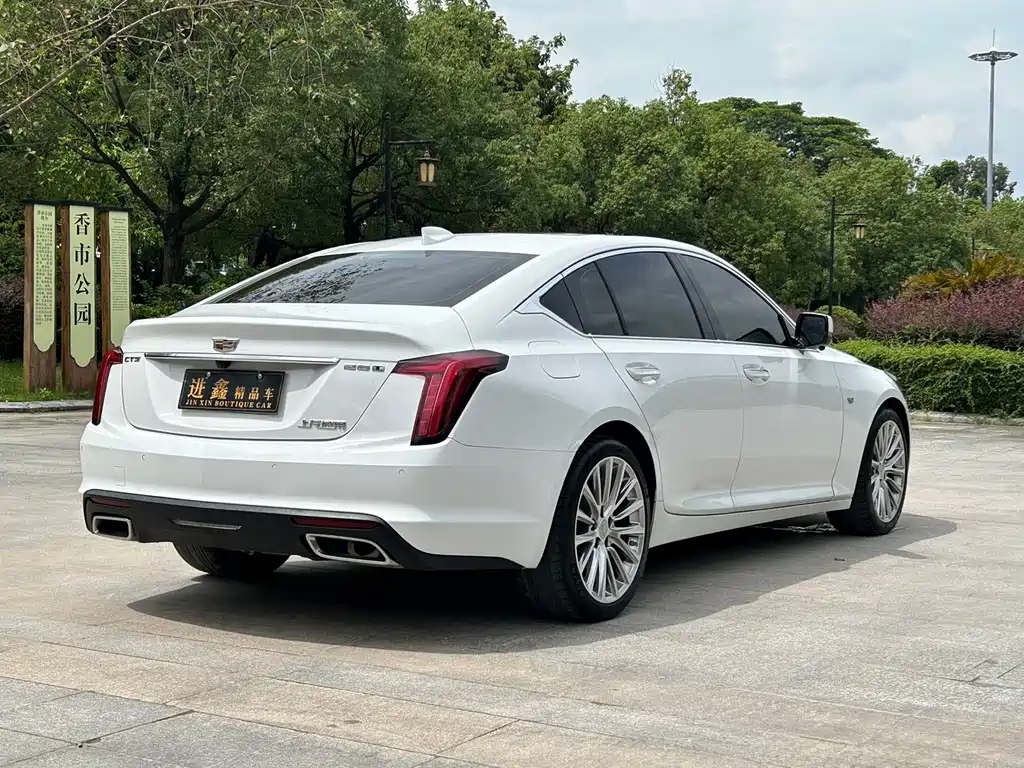 CADILLAC  CT5