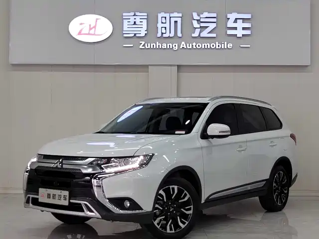 MITSUBISHI OUTLANDER 2021