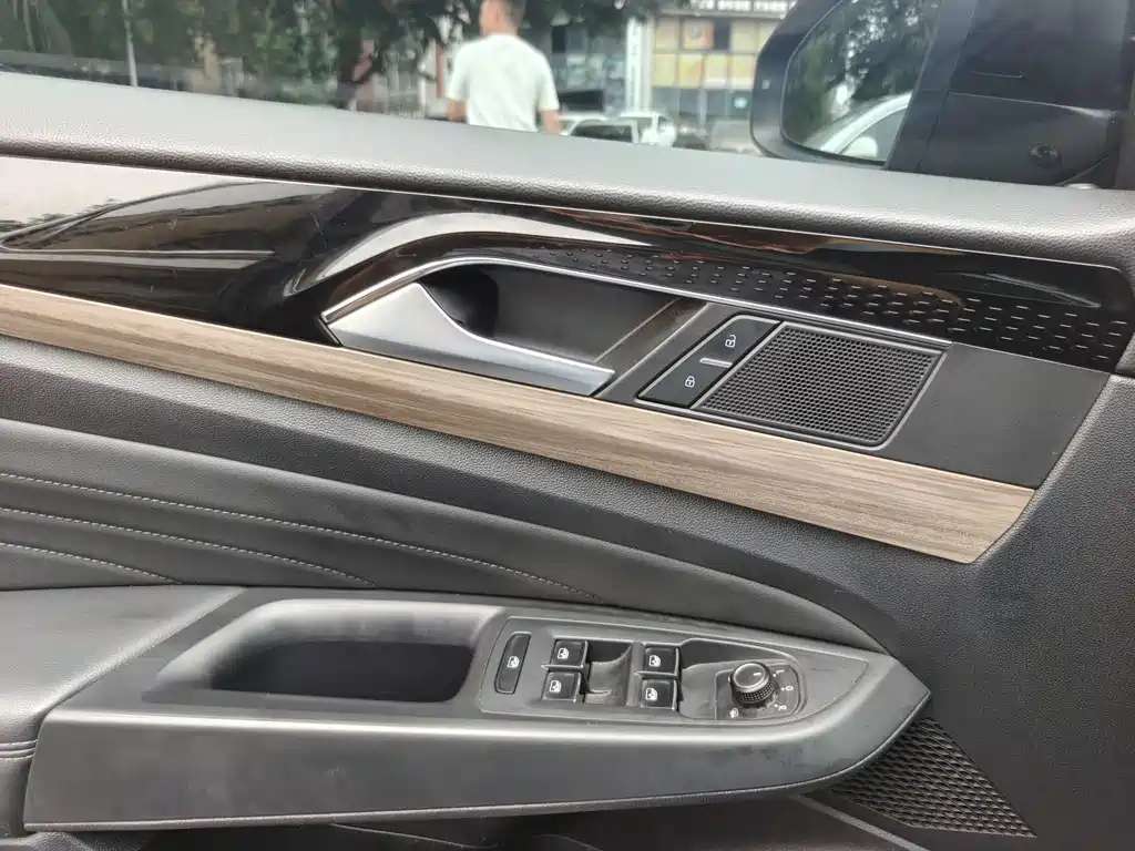 Volkswagen Passat — миниатюра 14
