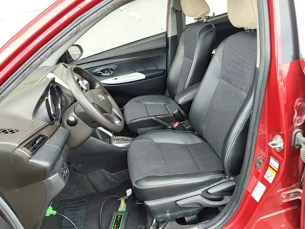 Toyota Yaris L — миниатюра 15