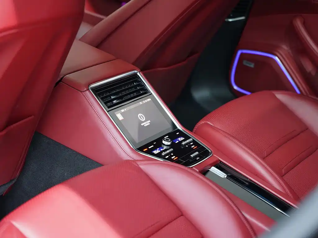Porsche Panamera — миниатюра 12