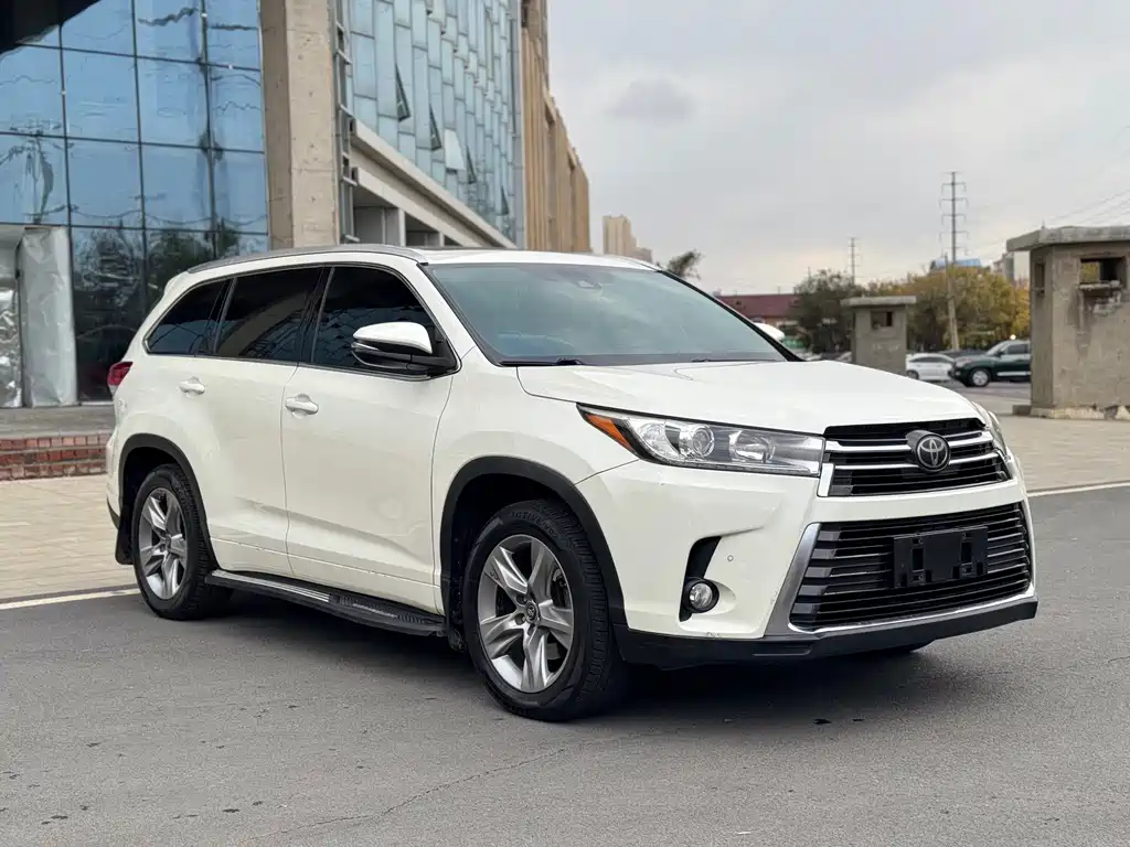 Toyota Highlander — миниатюра 3