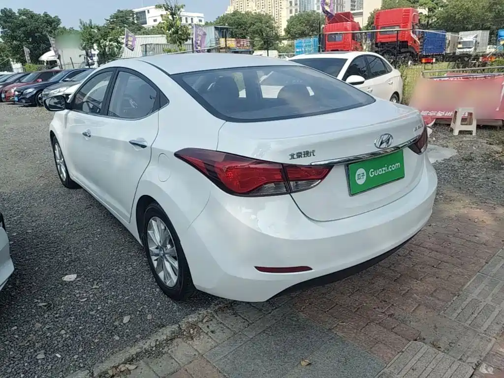 Hyundai Elantra Langdong — миниатюра 5