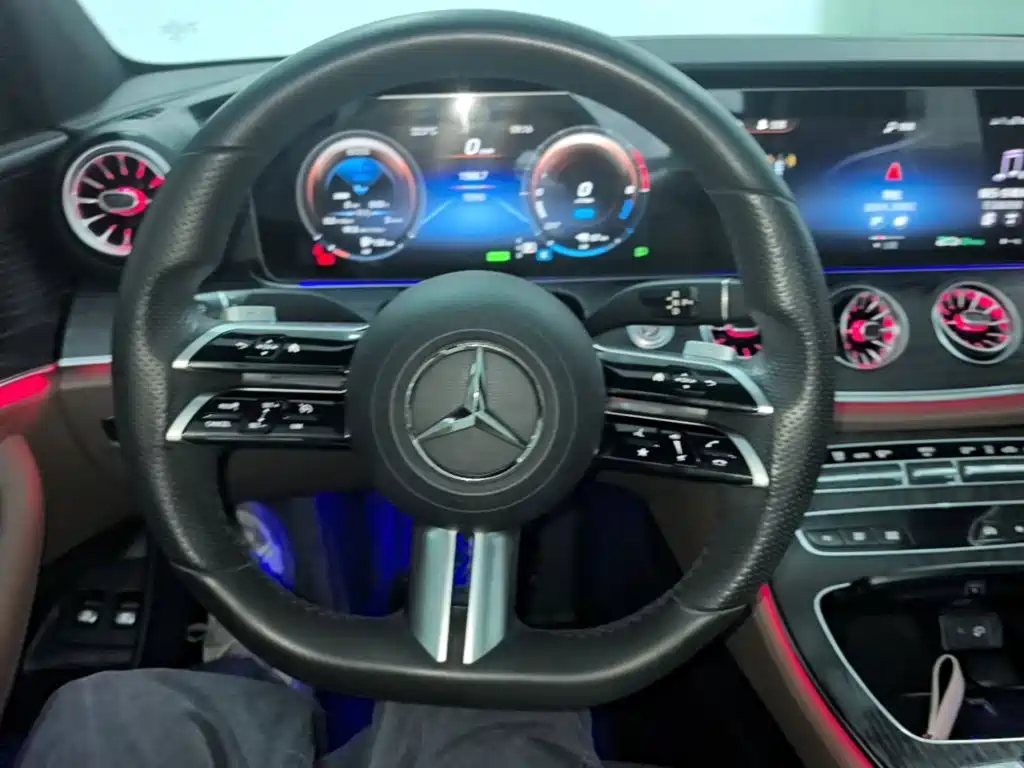 Mercedes-Benz E-Class New Energy — миниатюра 11