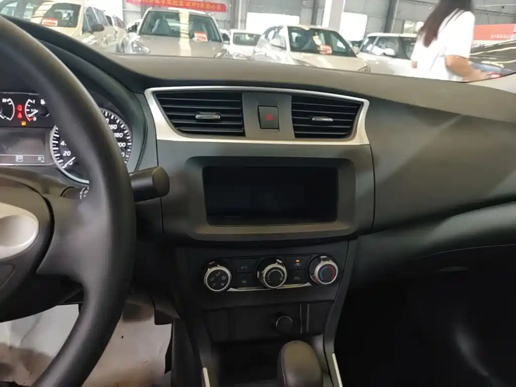 Nissan Sylphy — миниатюра 13