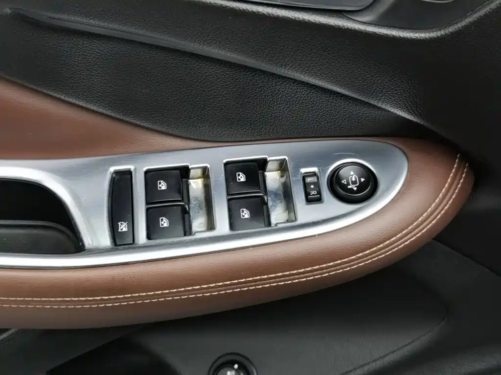 Buick Envision Plus — миниатюра 9