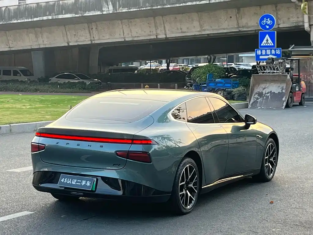 XPeng P7 — миниатюра 5