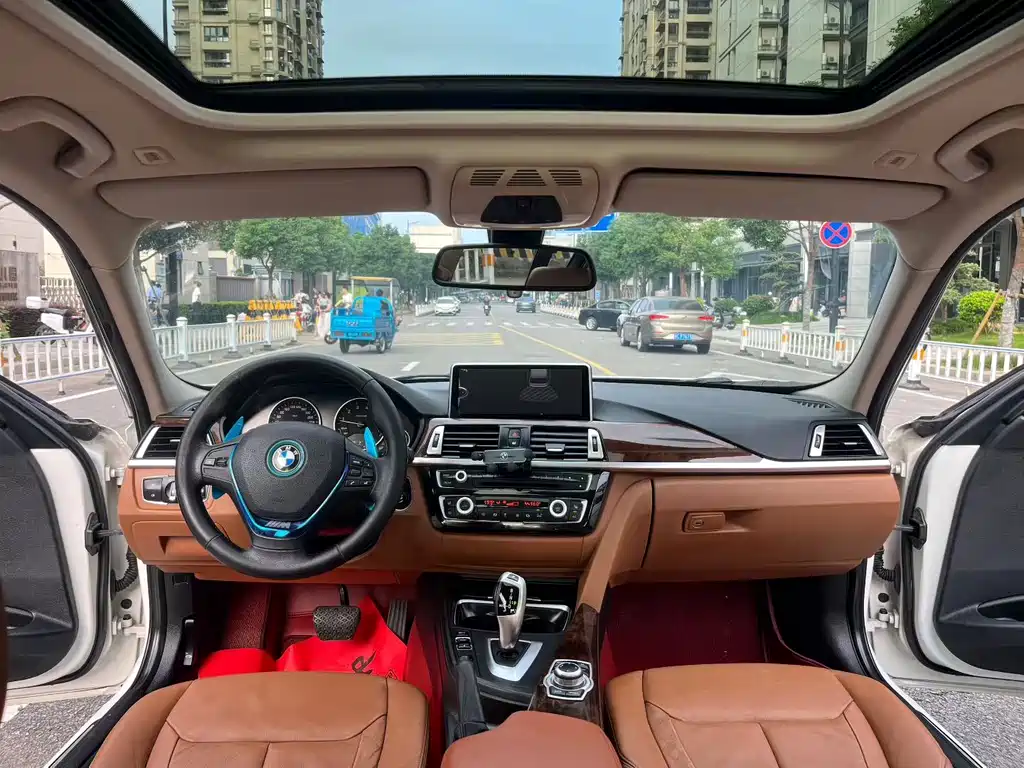 BMW 3 Series — миниатюра 6
