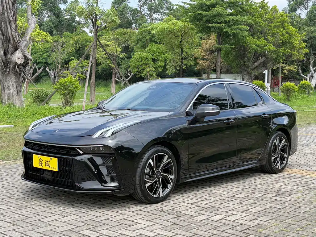 2024 Lynk & Co 03 - zdjęcie 1 z 30