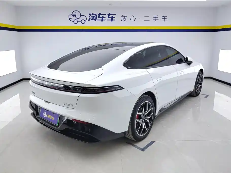 Dongfeng eπ007 2025 650Max