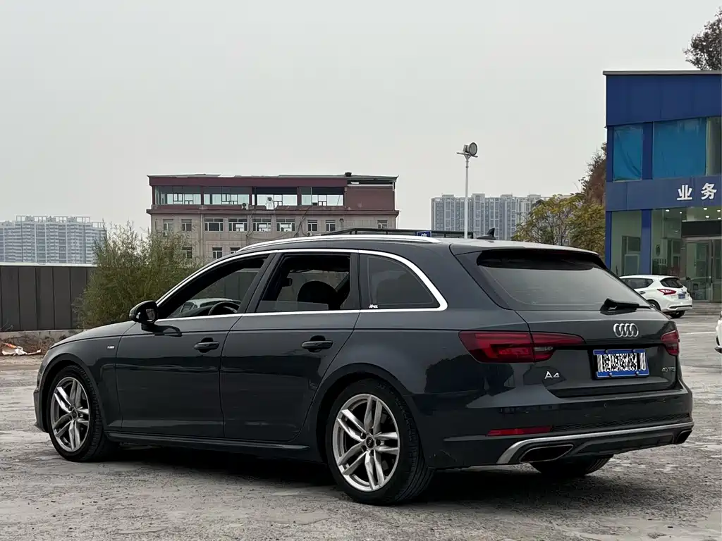 Audi A4 (Import) — миниатюра 6