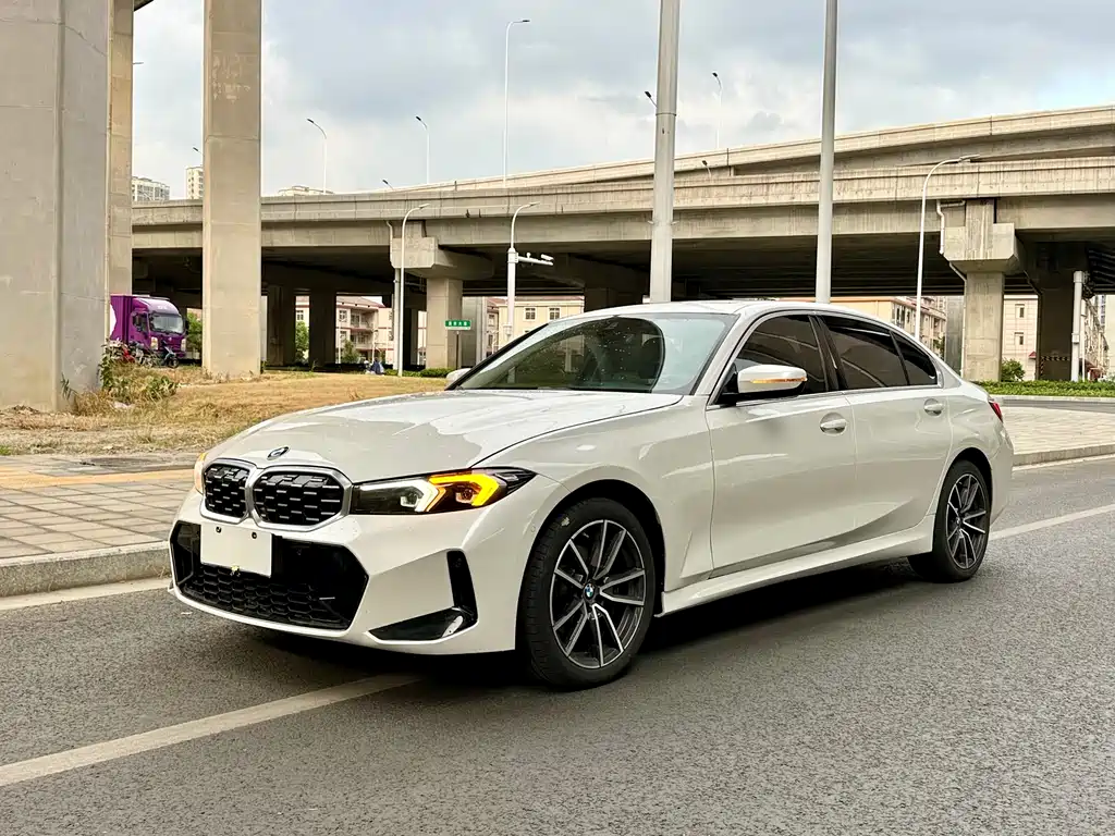 BMW 3 Series 2022